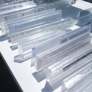 Секреты Долговечности и Стиля: Открываем Завесу Мира ПВХ Этикеток