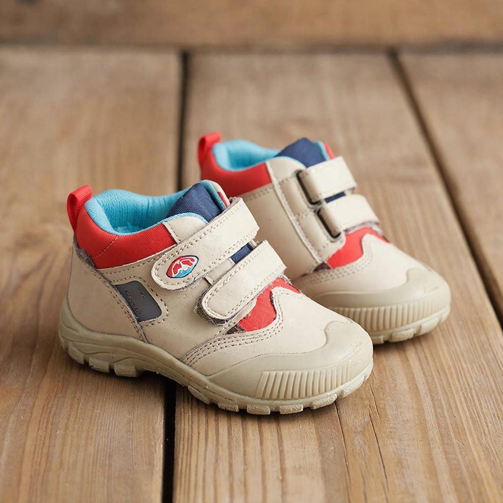 Защита и Комфорт: Обзор Детских Ботинок для Любого Сезона и Приключения